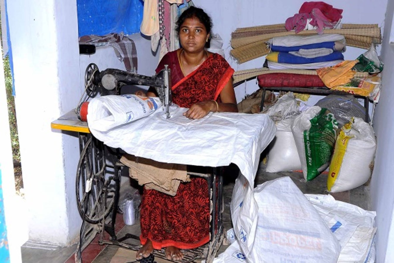 Mrs.Buvaneswari - Manachanallur village